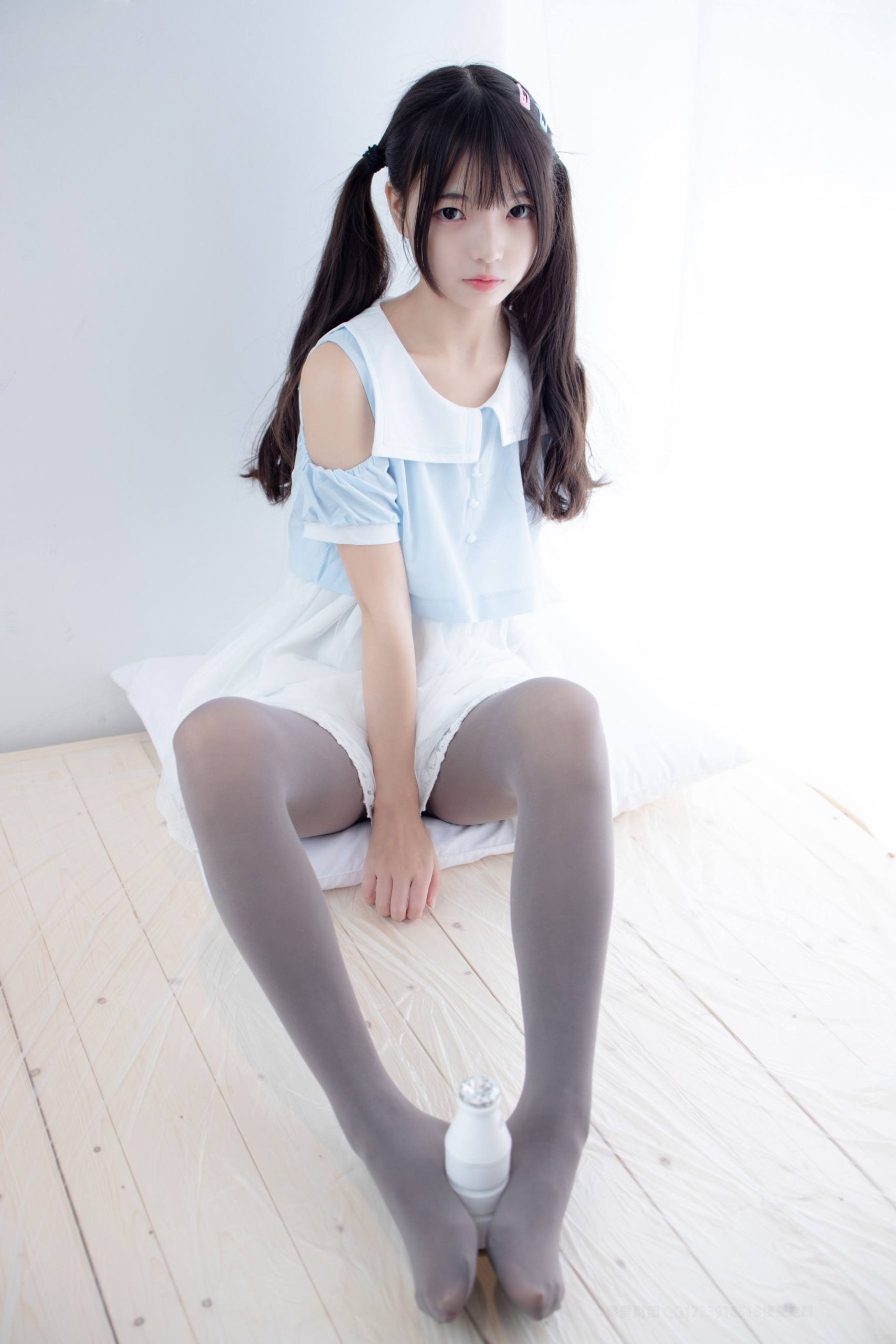 图片[1]-超级甜美的灰丝小姑娘【86P】20005-图好看