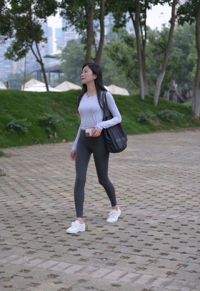 图片[2]-荡秋千的瑜伽裤女孩J2135 588P1V-20.8GB-图好看