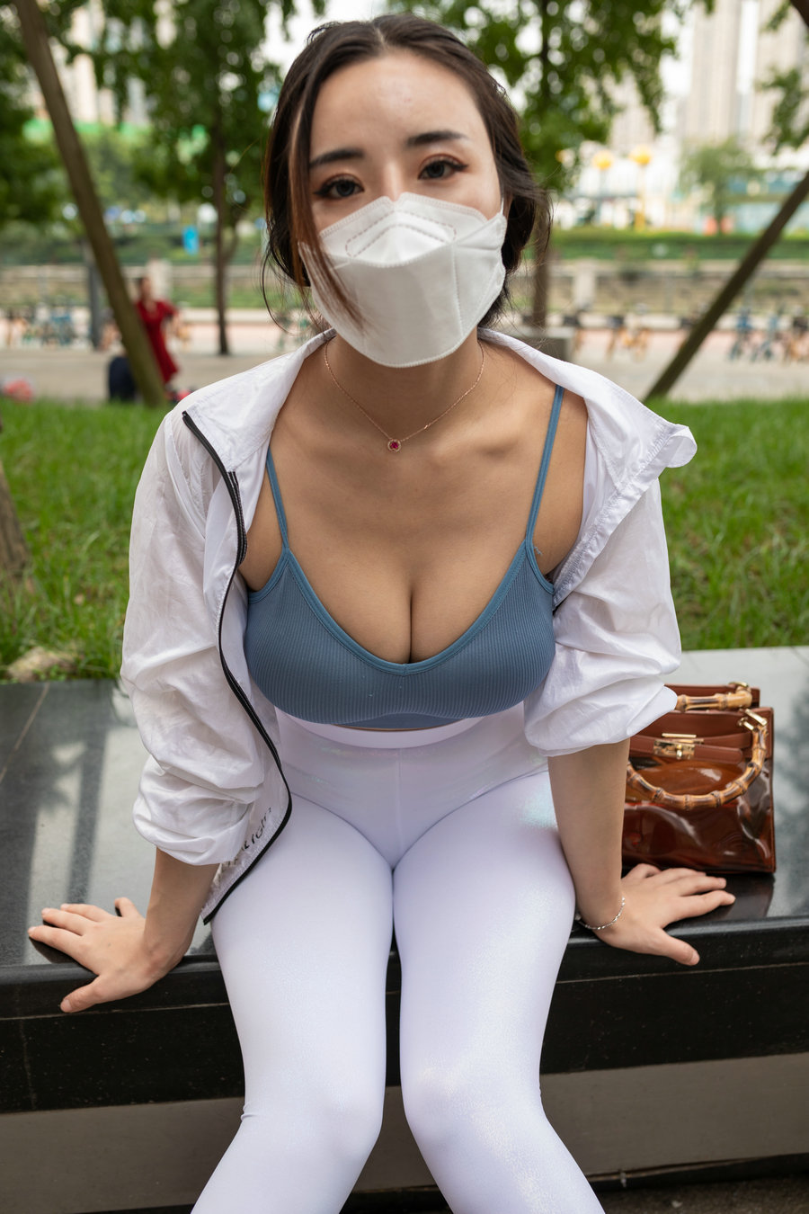 图片[1]-白色瑜伽裤女孩很漂亮 J1518 856P4V-30.0GB-图好看