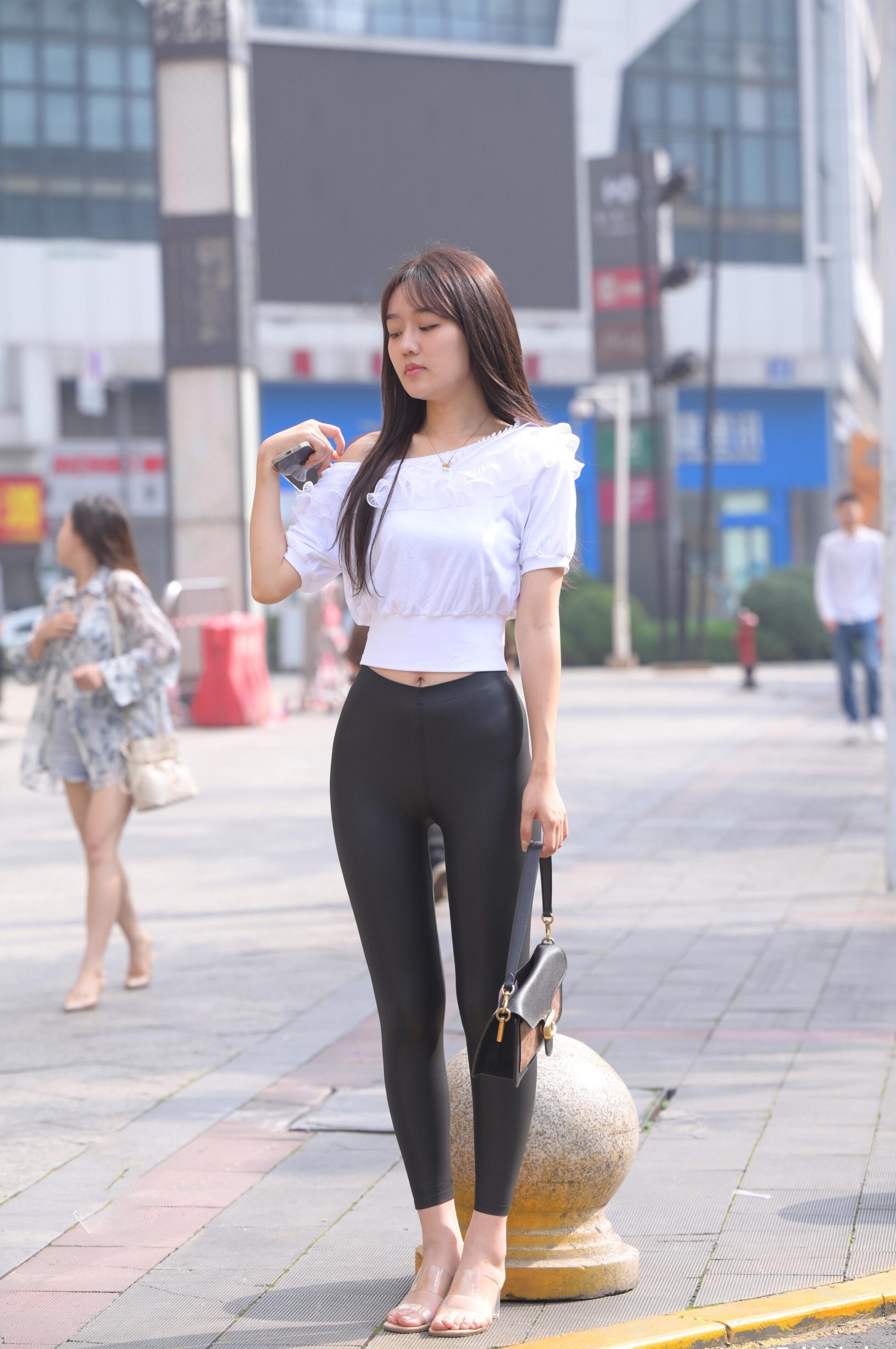 图片[4]-笑容非常甜美且治愈的皮裤女孩 J1945 751P1V-22.1GB-图好看