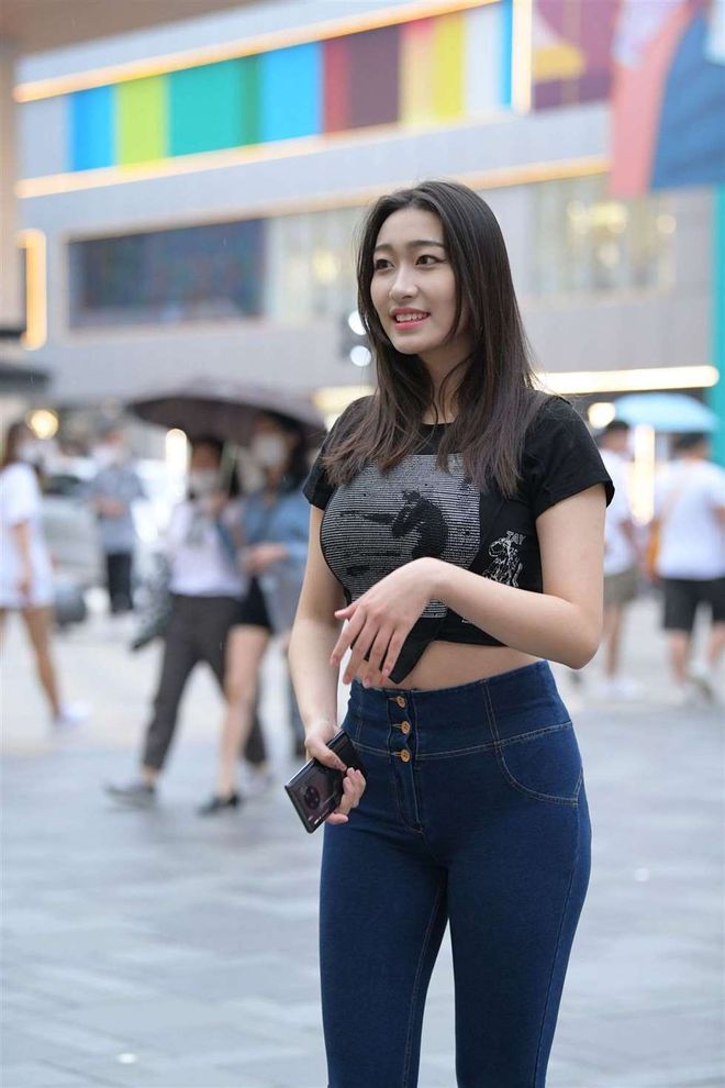 图片[3]-紧身牛仔裤女人J2784 240P-6.66GB-图好看