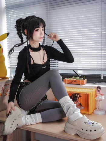 图片[9]-牛仔热裤+灰丝姑娘玩自拍-图好看