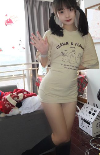 图片[9]-网格丝袜的清纯双马尾小姑娘-图好看