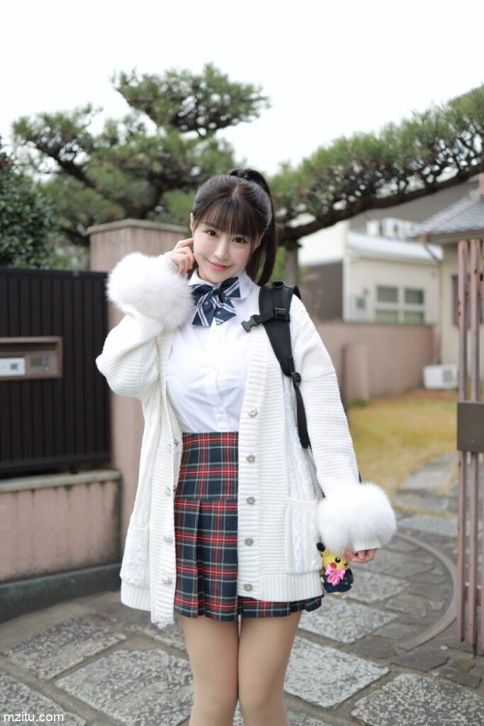 甜美小姐姐朱可儿：下课后来一场尾随的约会-图好看