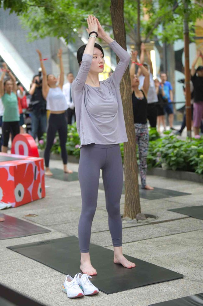 做瑜伽的小女人【75P】04023-图好看