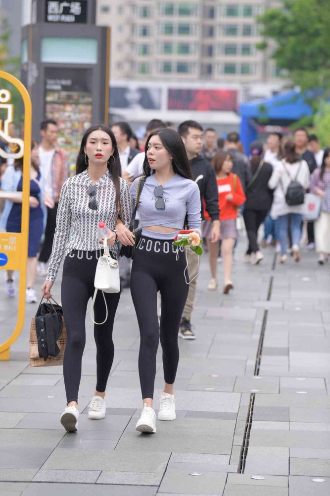 【免费】逛街的两个瑜伽裤姑娘【40P】04030-图好看