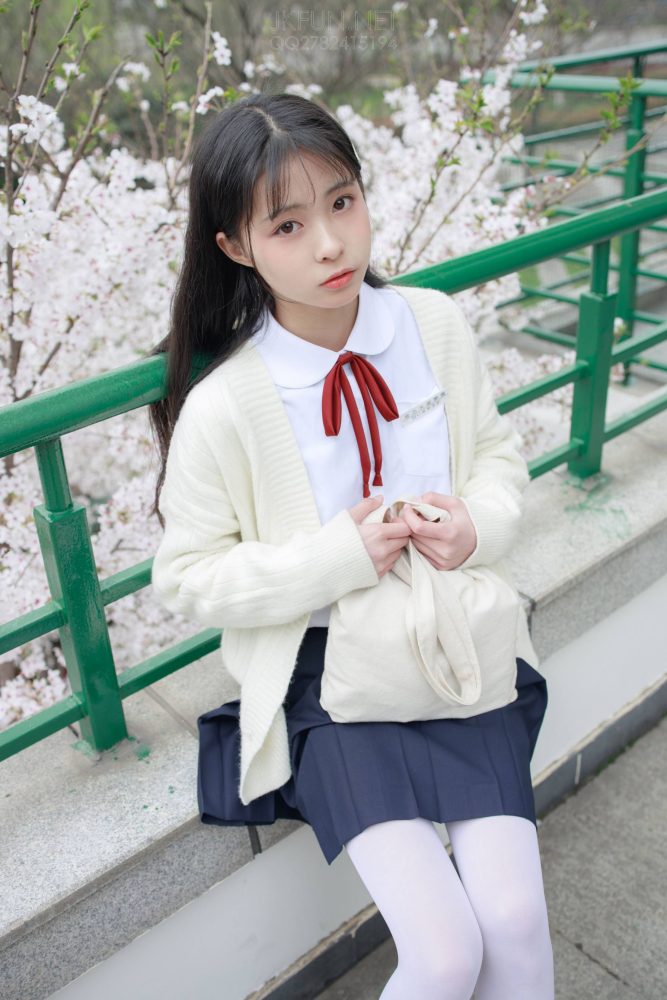 甜美可人的白丝姑娘【127P】20011-图好看