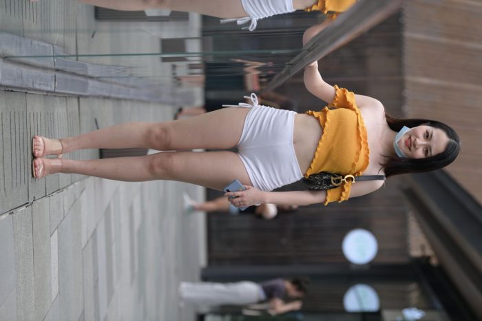 高腰白色短裤的漂亮女孩【767P】00065-图好看