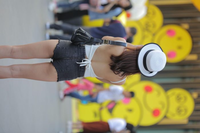 非常时尚阳光的牛仔热裤女孩【808P】00064-图好看