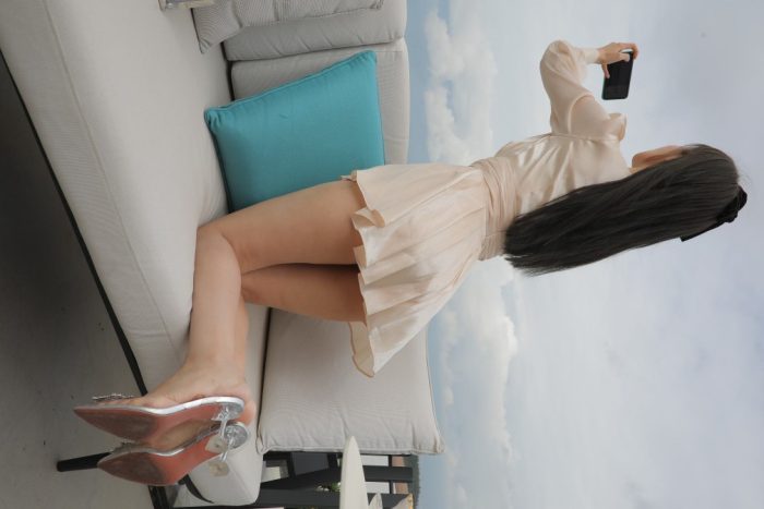 戴黑色蝴蝶结的长发女孩【369P】00027-图好看