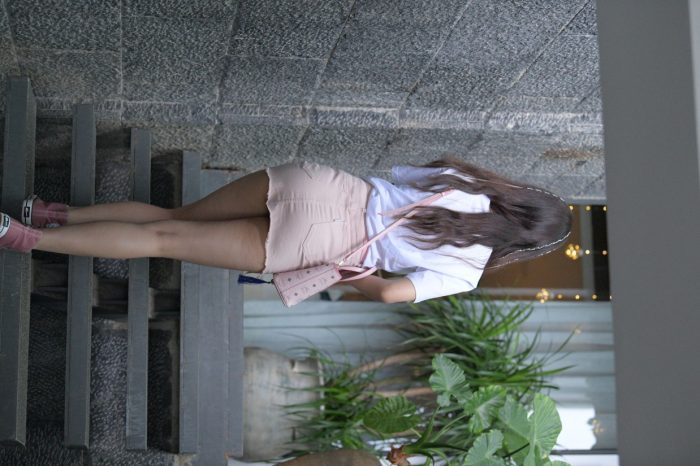 非常清纯甜美的短裙姑娘在逛街【458P】00052-图好看