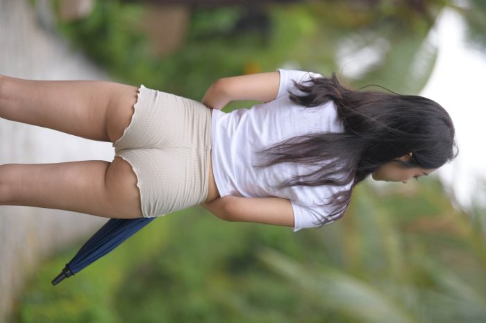 在郊外的长发热裤姑娘【388P】00022-图好看