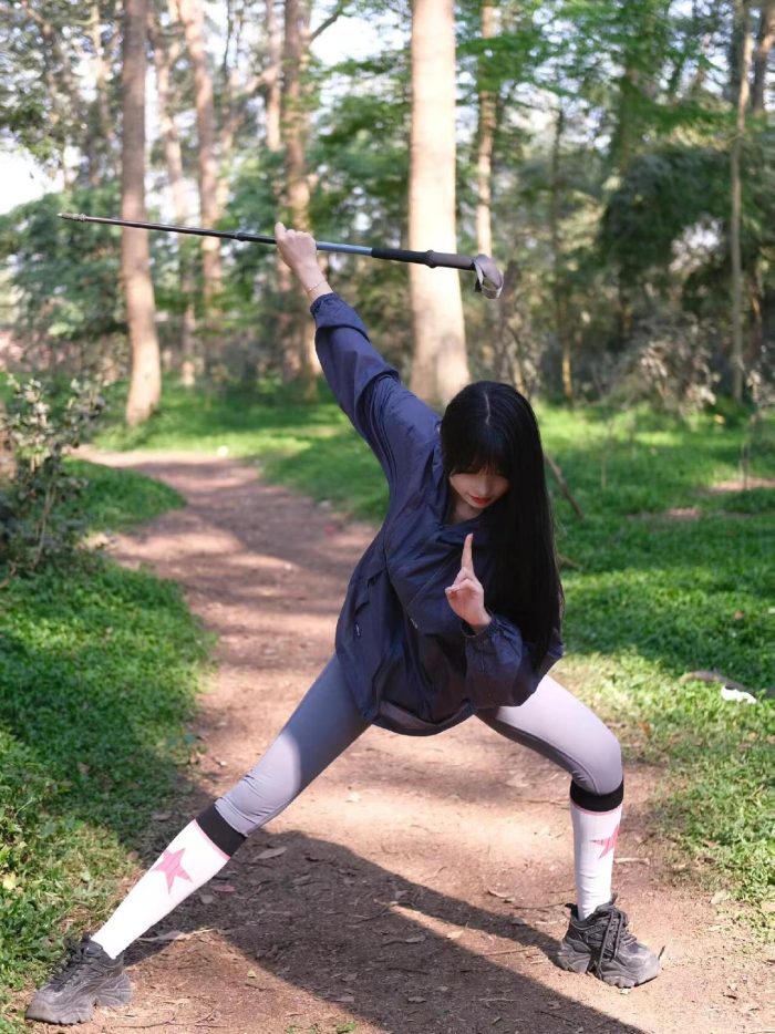 爱爬山的瑜伽裤MM，太甜美了！~-图好看